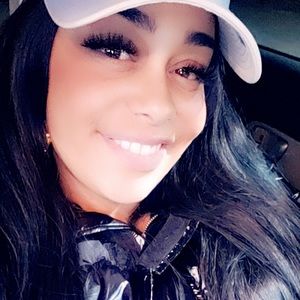 Meet your Posher, Iyana